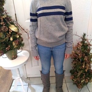 American Eagle Outfitters crew neck sweater
